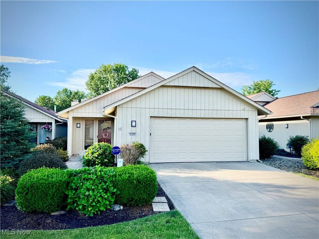 Strongsville, OH 44149,21520 Oak Bark TRL