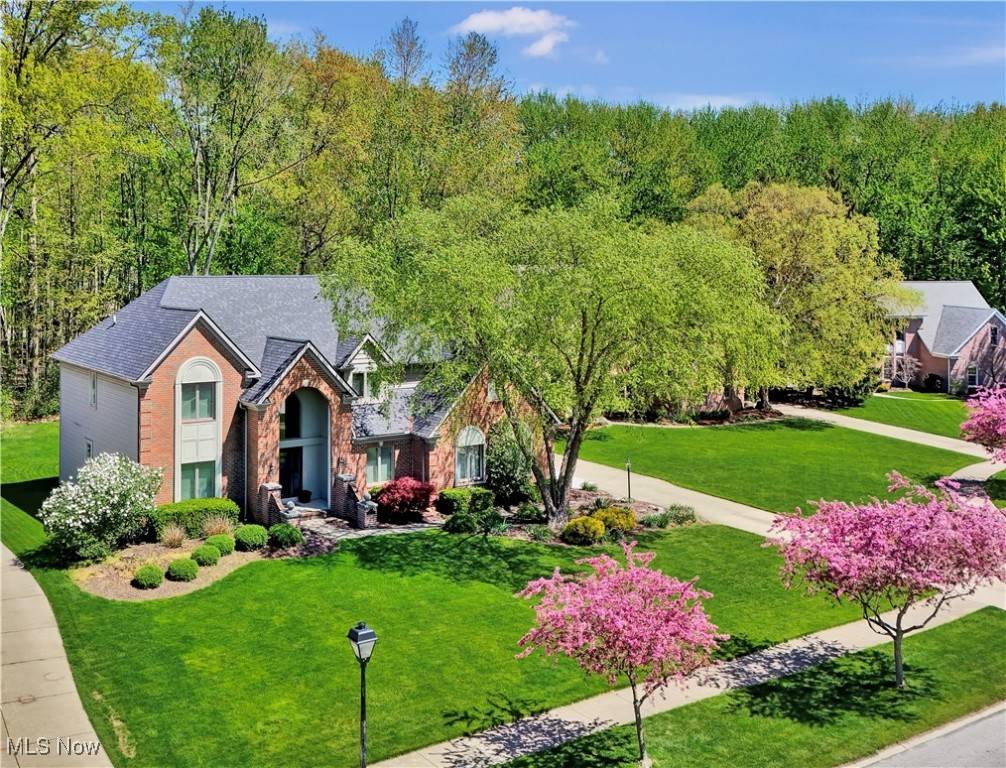 Westlake, OH 44145,30590 Royal Woods PL