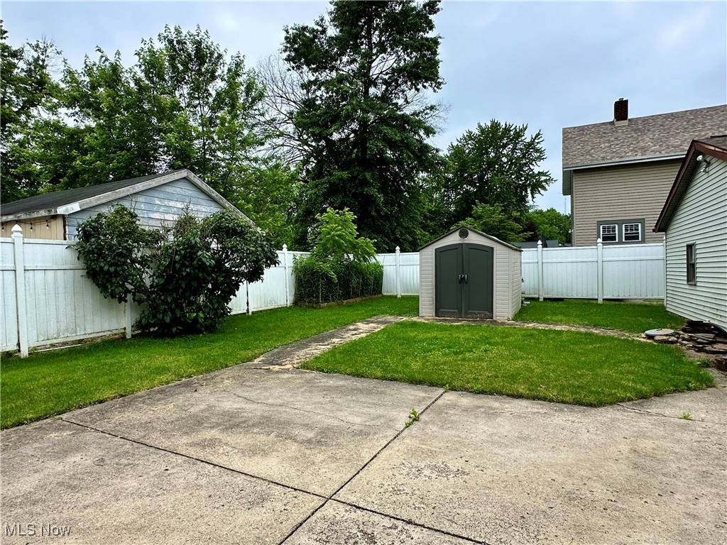 Hubbard, OH 44425,25 W Water ST