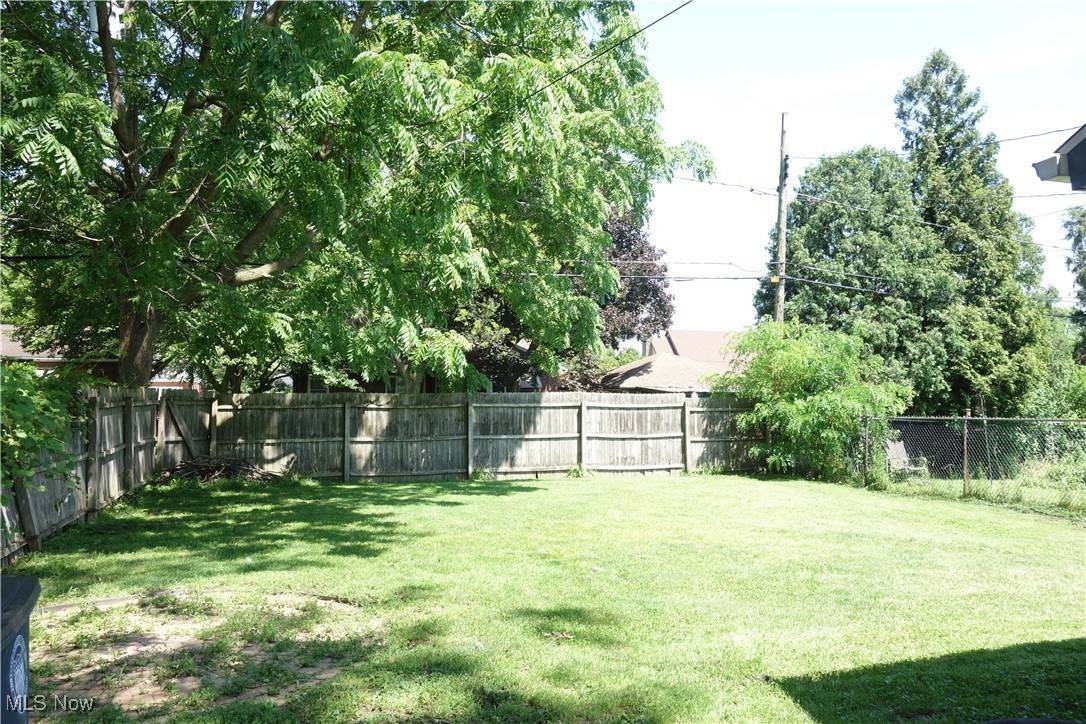 OH 44301,1825 Glenmount AVE