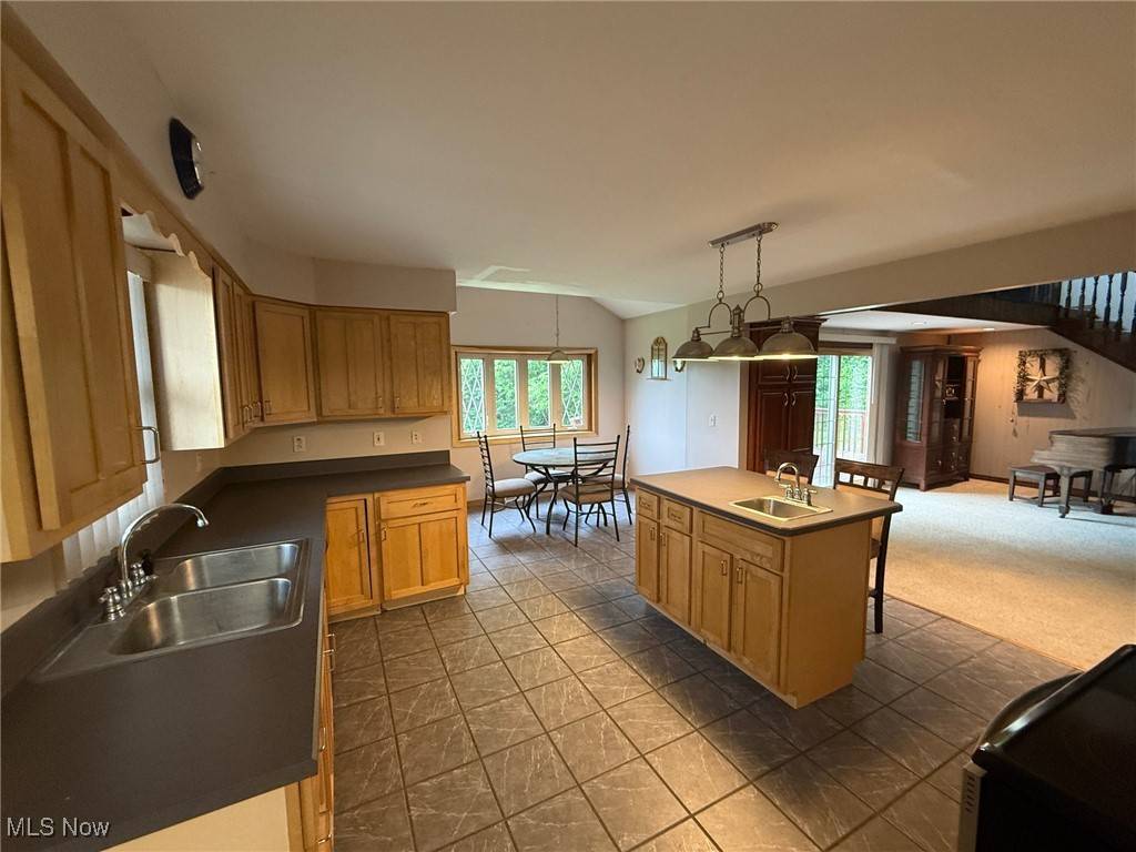 Bergholz, OH 43908,2484 Township Road 262