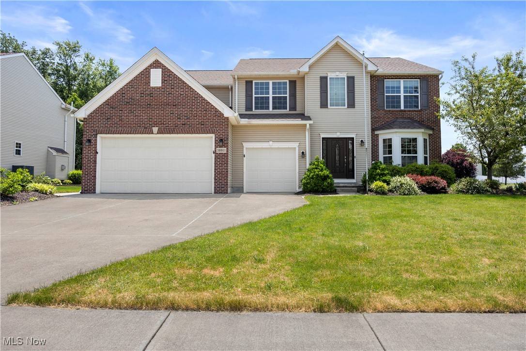 North Ridgeville, OH 44039,38011 Woodsledge DR