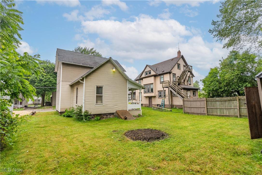 Akron, OH 44304,463 Allyn ST
