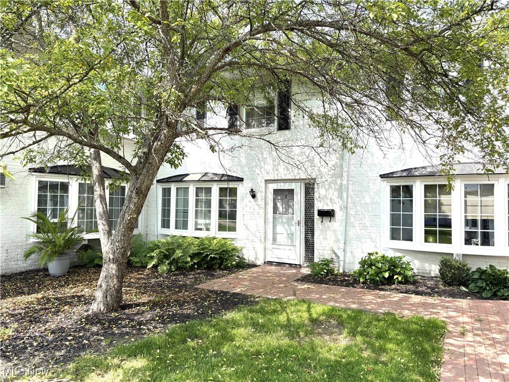 Mentor, OH 44060,5 Meadowlawn DR #7