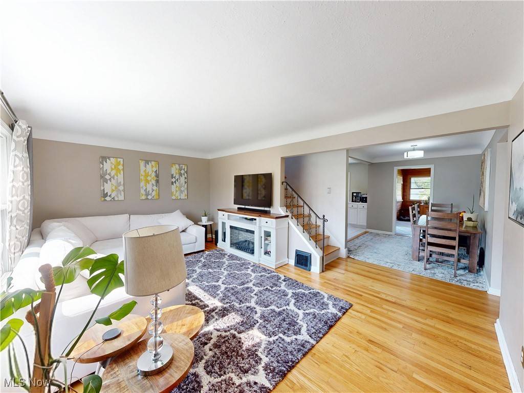Mayfield Heights, OH 44124,1690 Byron DR
