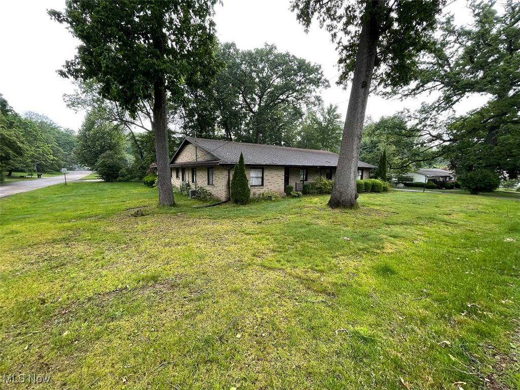 Hartville, OH 44632,307 Steffy AVE SW