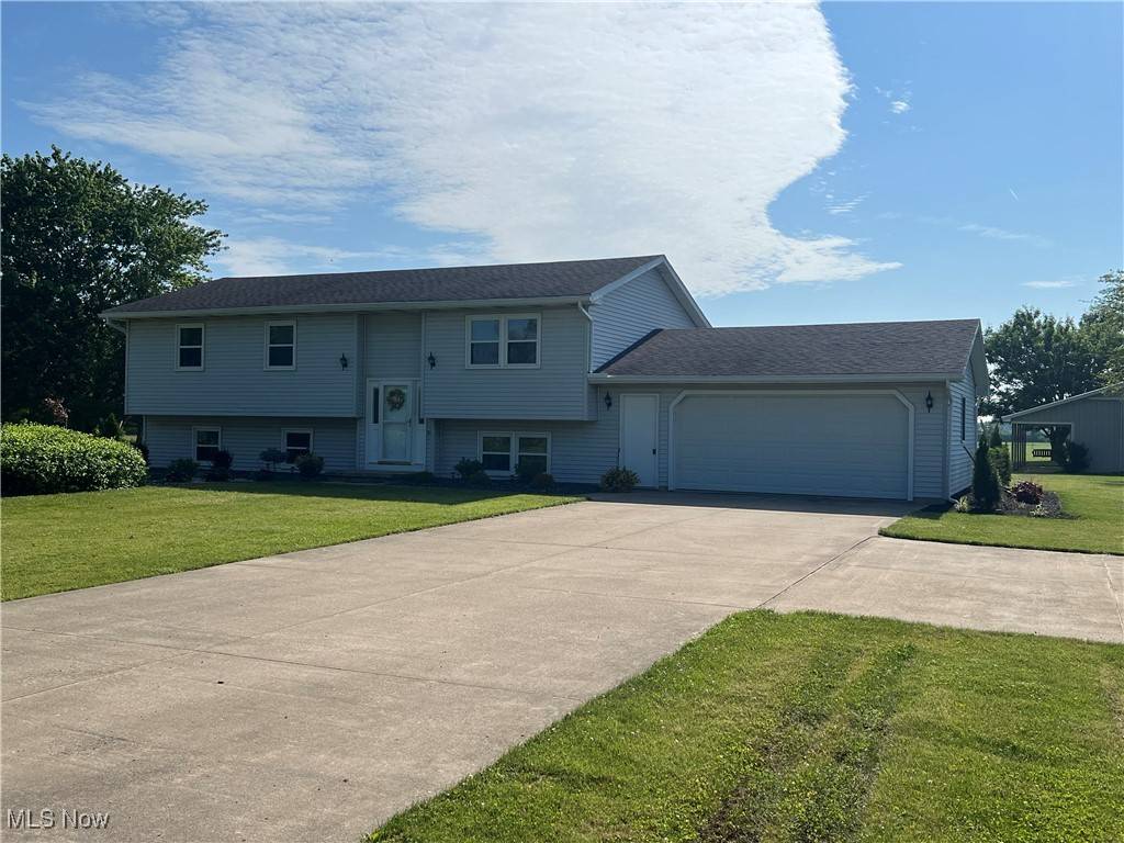 Fremont, OH 43420,565 County Road 242
