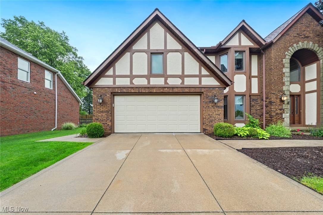 Seven Hills, OH 44131,7700 Sparrow Flight DR
