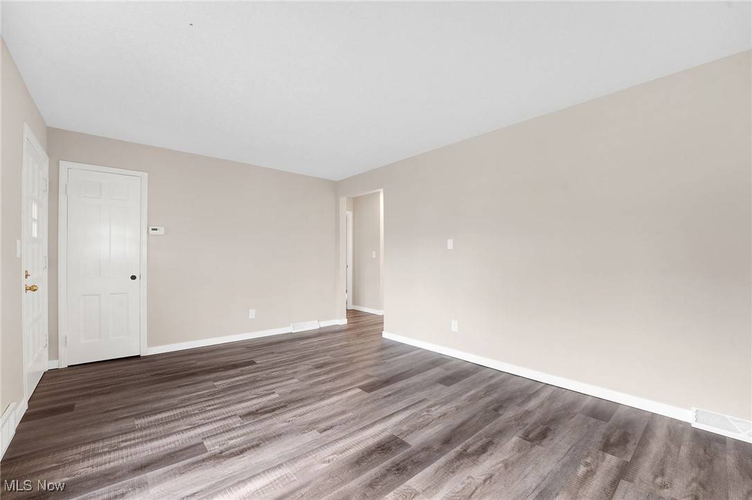 Willowick, OH 44095,452 E 329th ST