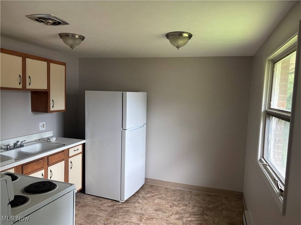 Canton, OH 44708,4721 20th ST NW #5