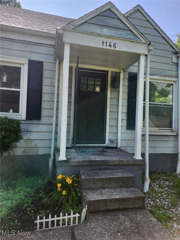 Akron, OH 44310,1146 Easton DR
