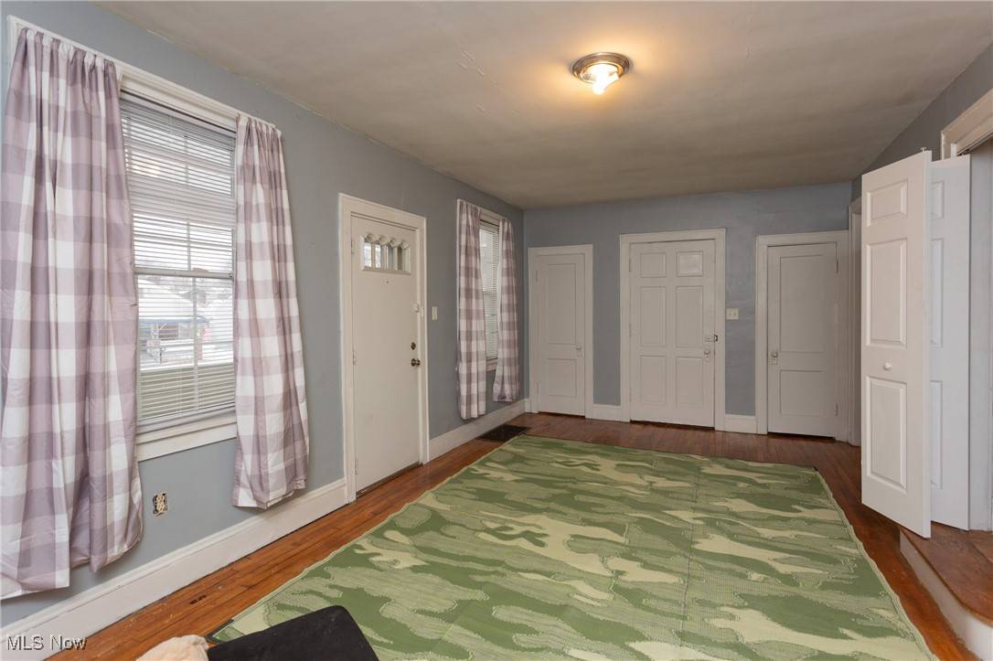 Akron, OH 44305,329 Morningview AVE