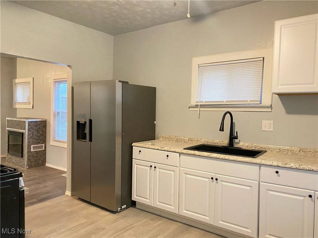 Cleveland, OH 44120,3524 E 138th ST