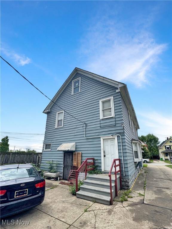 Newburgh Heights, OH 44105,4017 E 54 ST