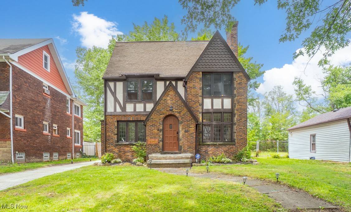 Cleveland, OH 44120,2952 Ripley RD