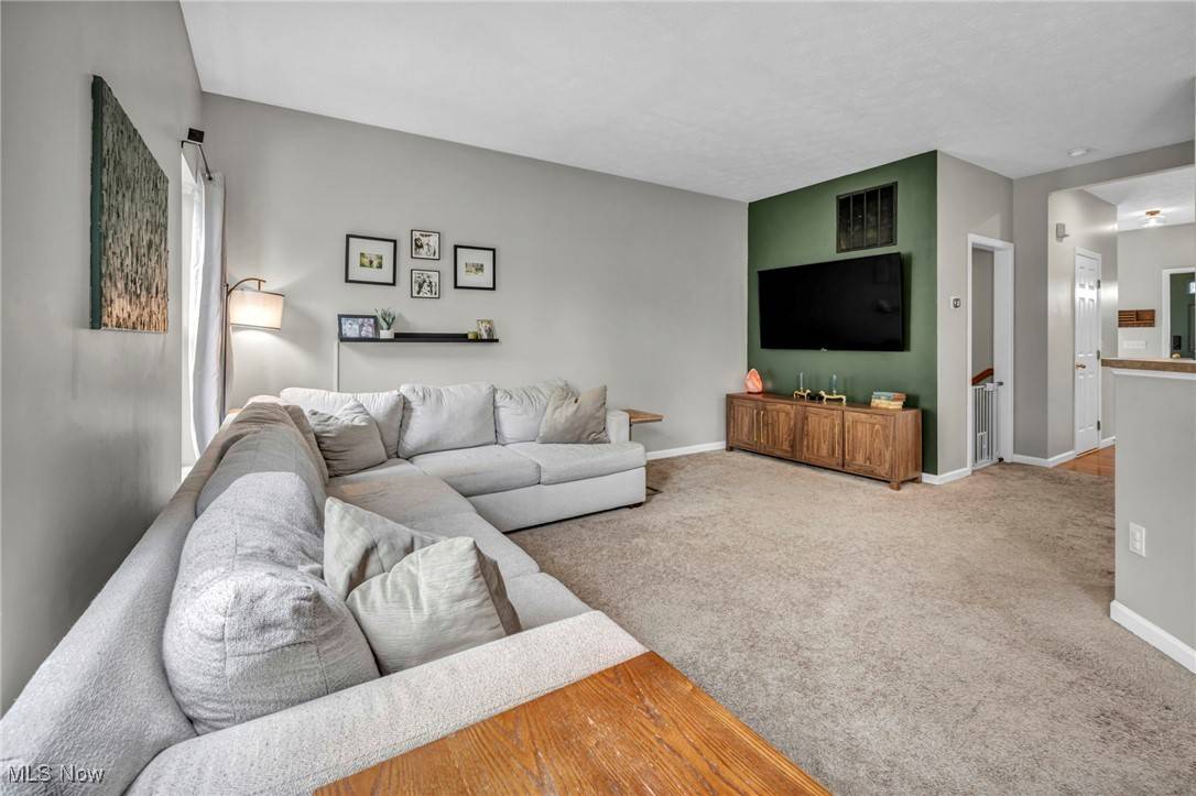 Berea, OH 44017,103 Ledgestone CT