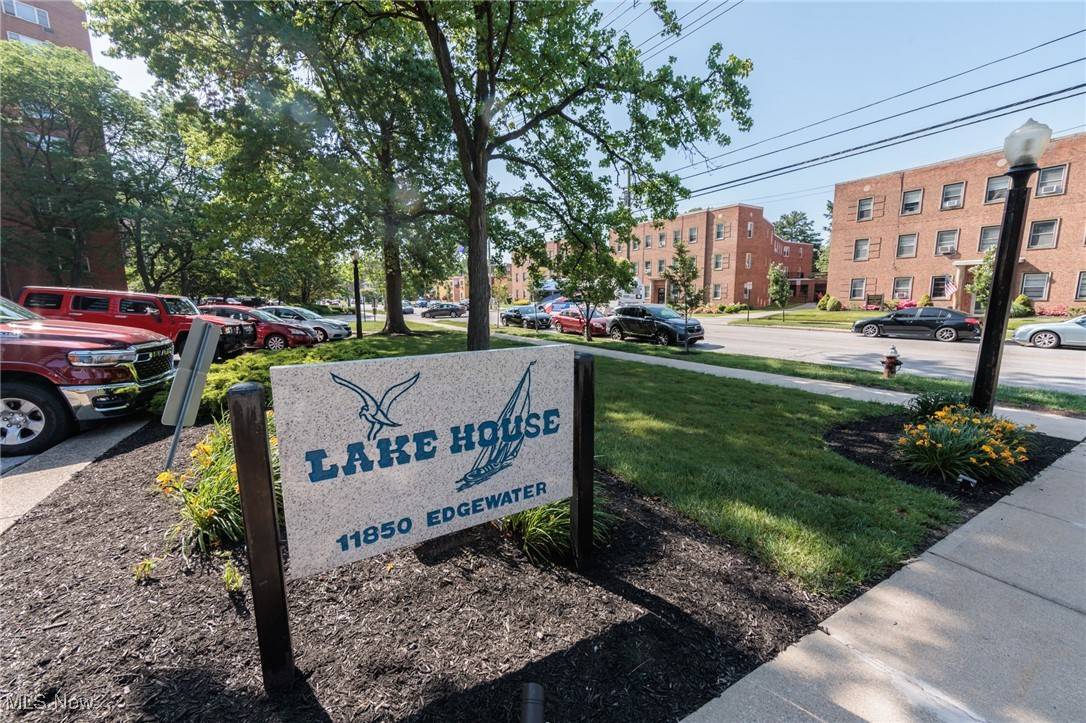 Lakewood, OH 44107,11850 Edgewater DR ##1019