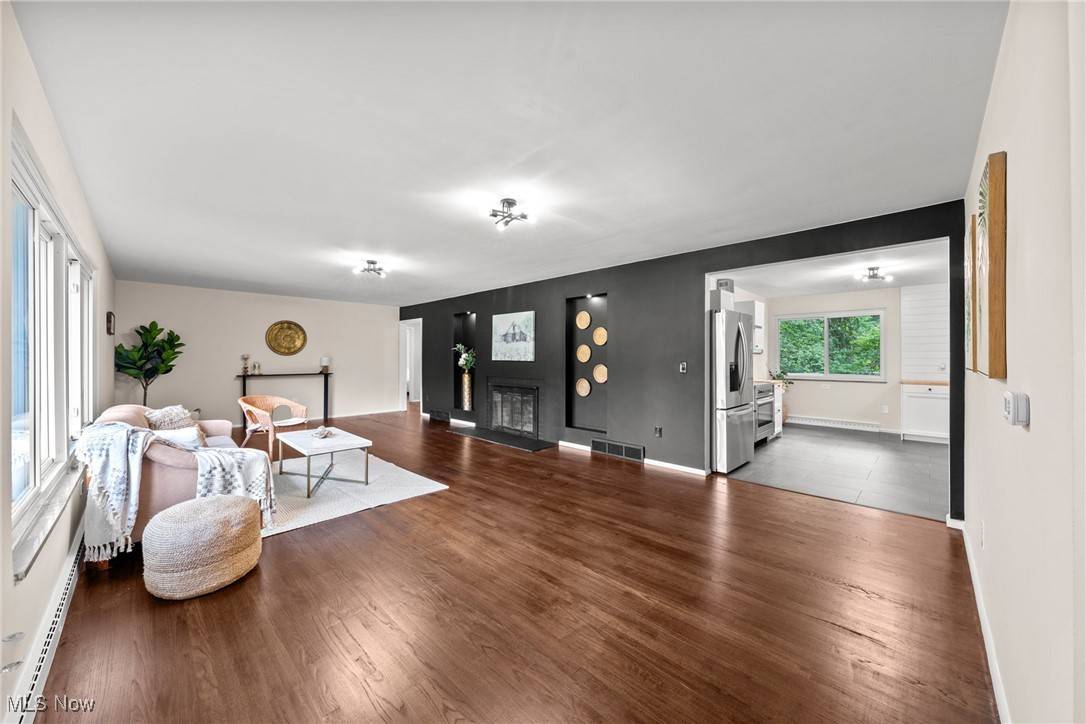 Akron, OH 44313,490 Parkside DR