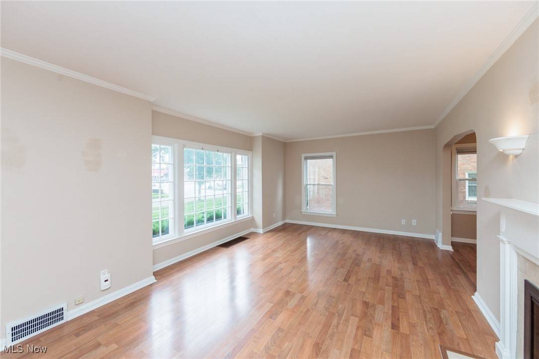 University Heights, OH 44118,3966 Lansdale RD