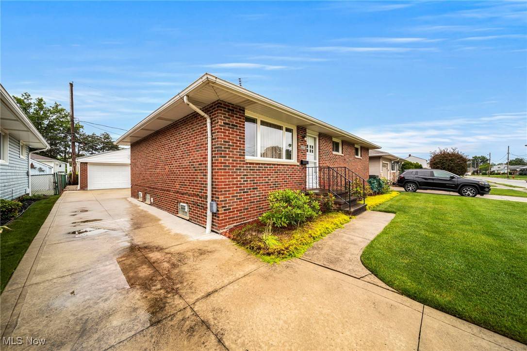 Wickliffe, OH 44092,30888 Harrison RD