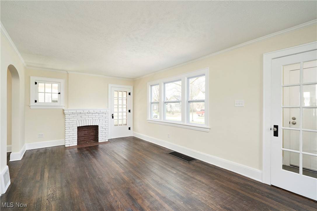 Cuyahoga Falls, OH 44223,2231 16th ST