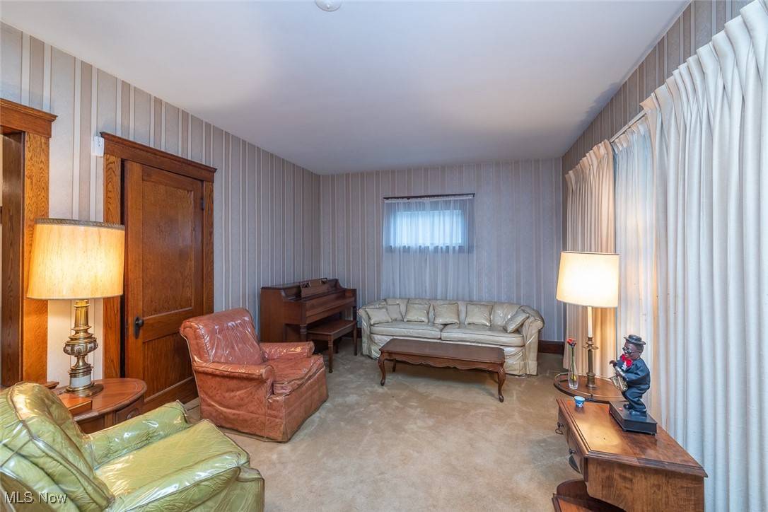Cleveland, OH 44108,11604 Thornwood AVE