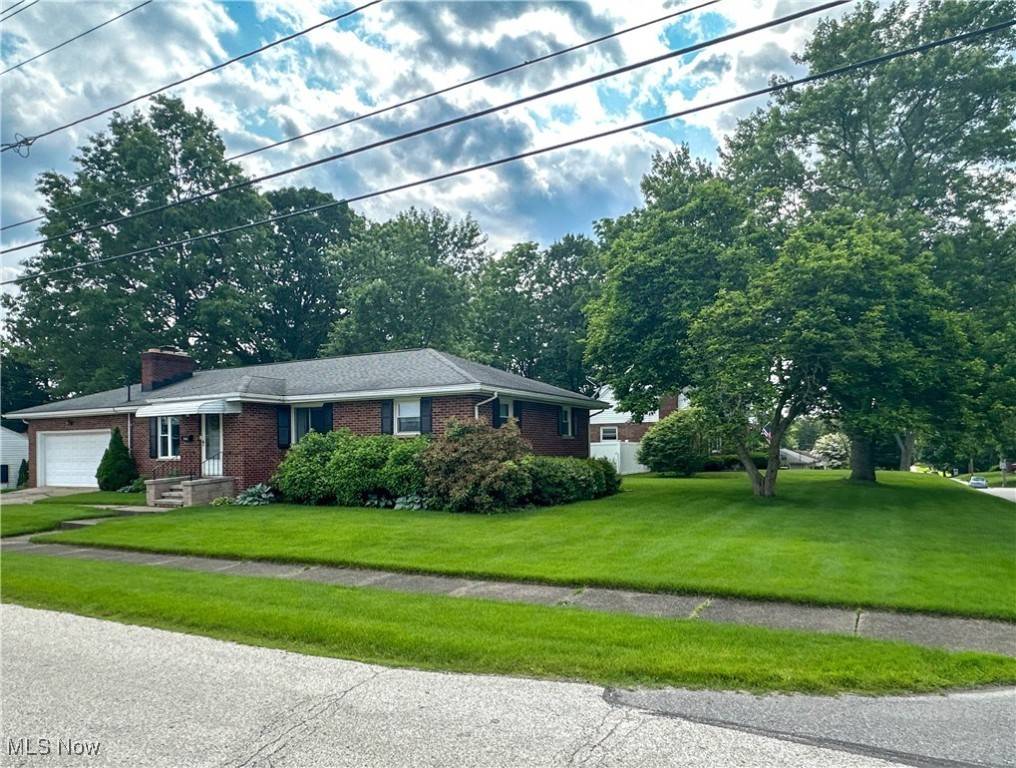 Barberton, OH 44203,344 17th ST NW