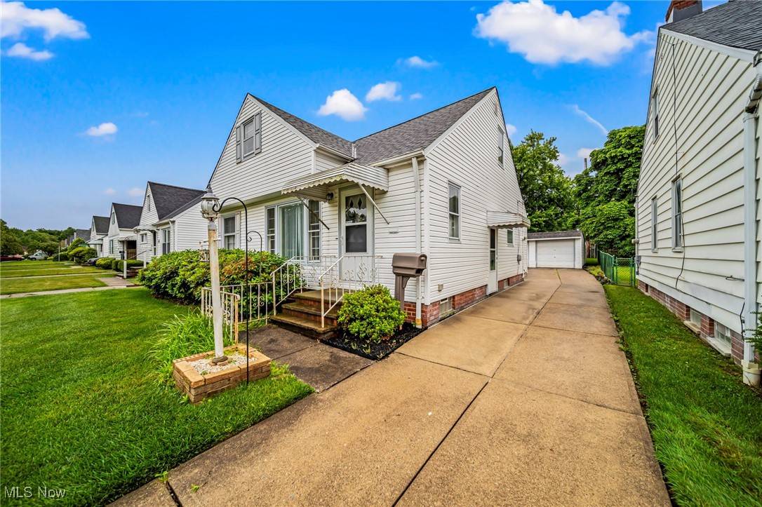 Euclid, OH 44123,24270 Glenforest RD