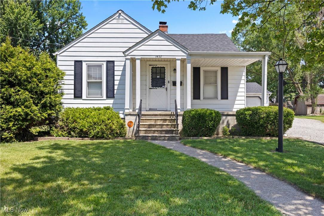 Lorain, OH 44053,1457 Madison AVE