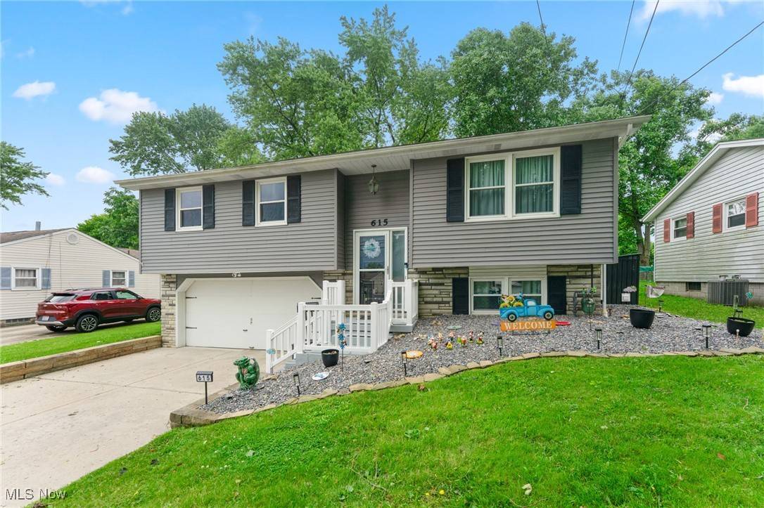 Hubbard, OH 44425,615 Elmwood DR