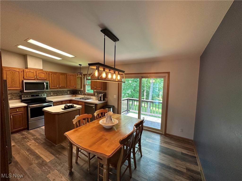 Wooster, OH 44691,847 Dale DR
