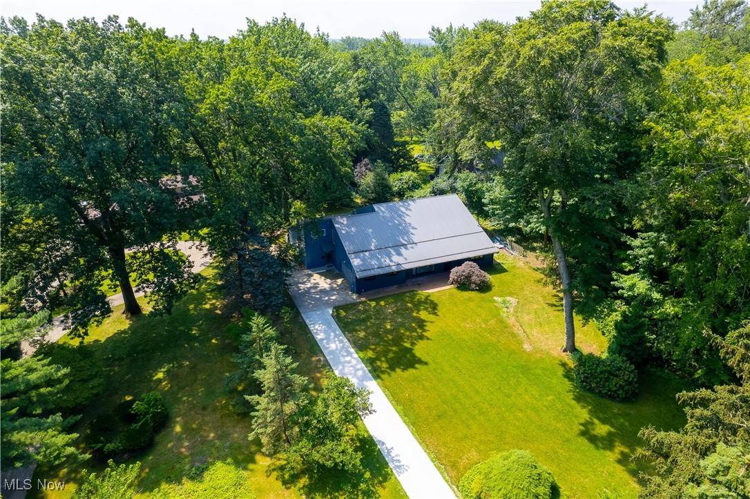 Bratenahl, OH 44108,12866 Lake Shore BLVD