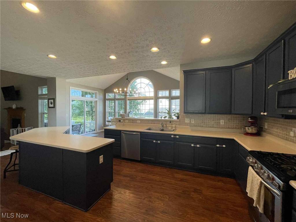 Canal Fulton, OH 44614,7509 Galena AVE NW