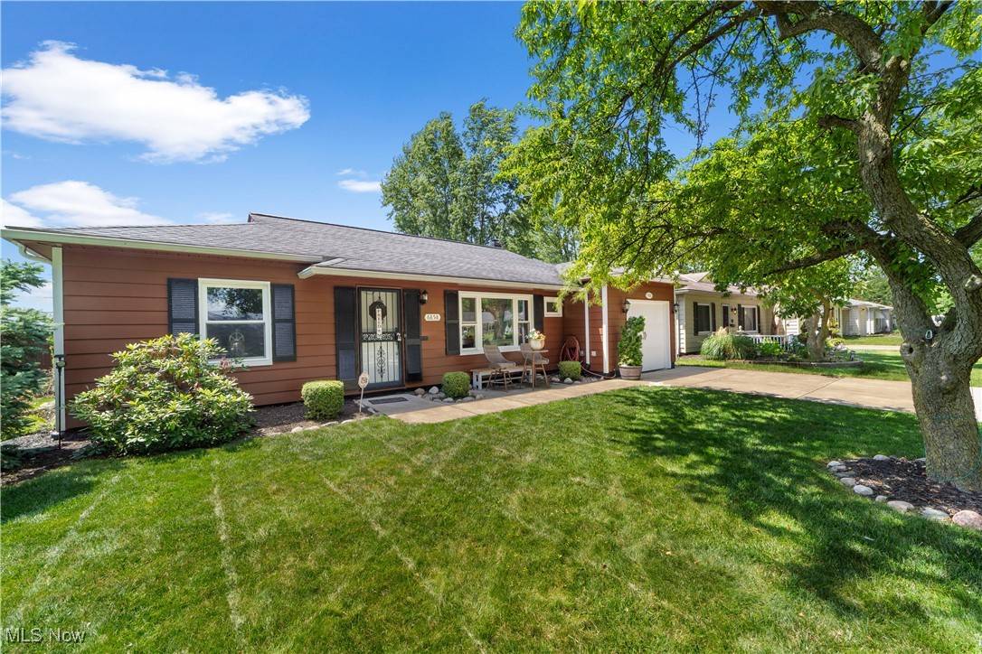 Parma Heights, OH 44130,6858 Oakwood RD
