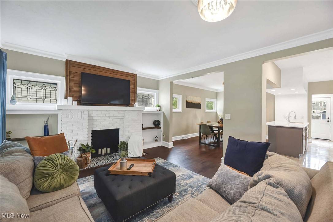 Lakewood, OH 44107,1222 Bonnieview AVE