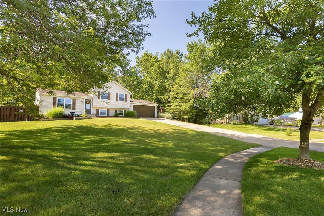 North Royalton, OH 44133,9461 Yorkview DR