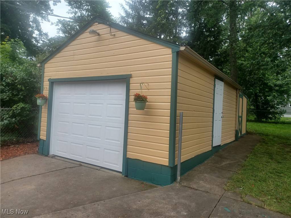 Youngstown, OH 44514,1609 Bancroft AVE