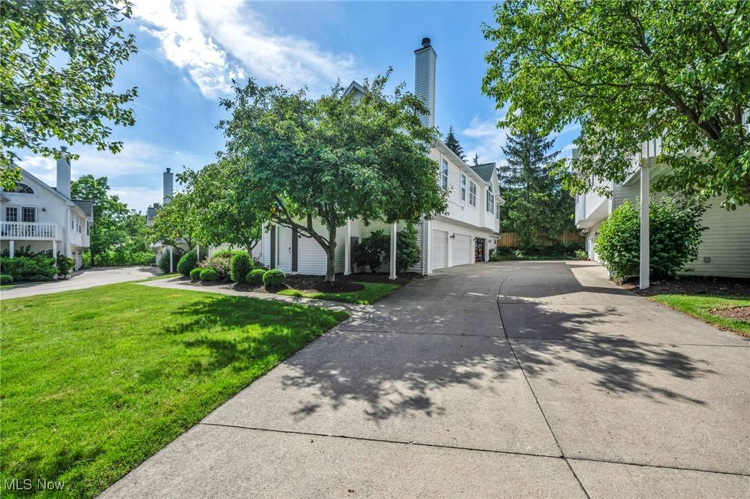 North Olmsted, OH 44070,254 Vista CIR