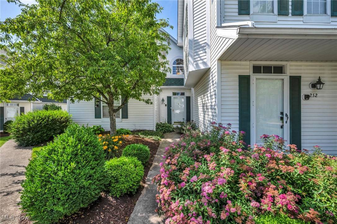North Olmsted, OH 44070,254 Vista CIR