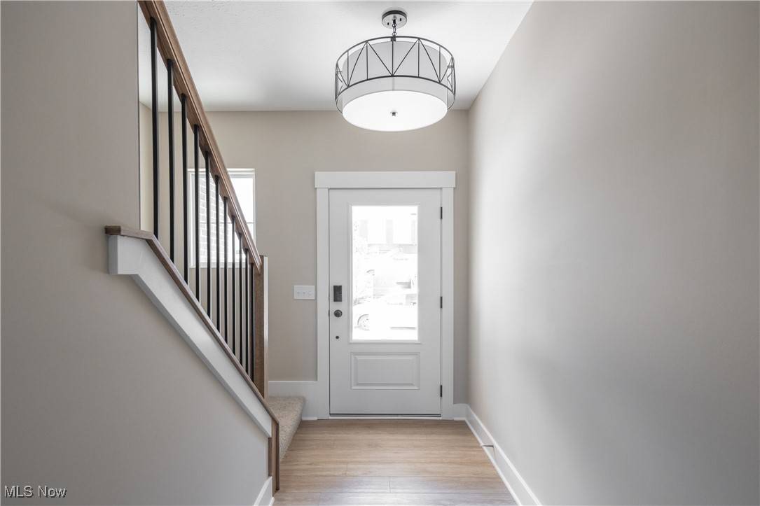 Westlake, OH 44145,4336 Palomar LN