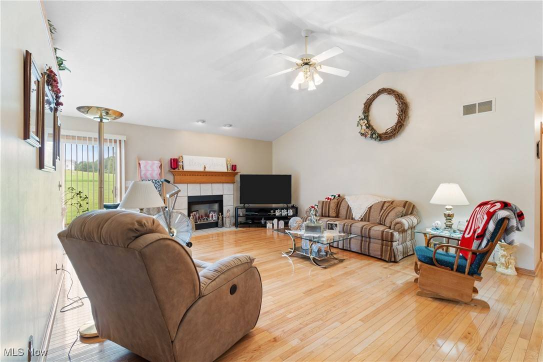 Mogadore, OH 44260,889 Martin RD