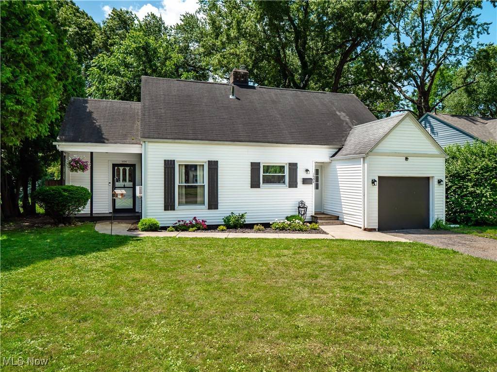 Akron, OH 44320,1594 Delia AVE