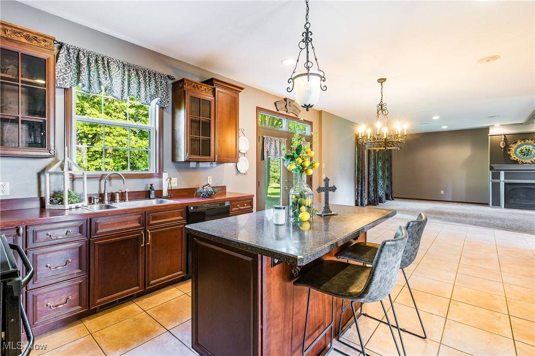 Warren, OH 44484,300 Country Club S