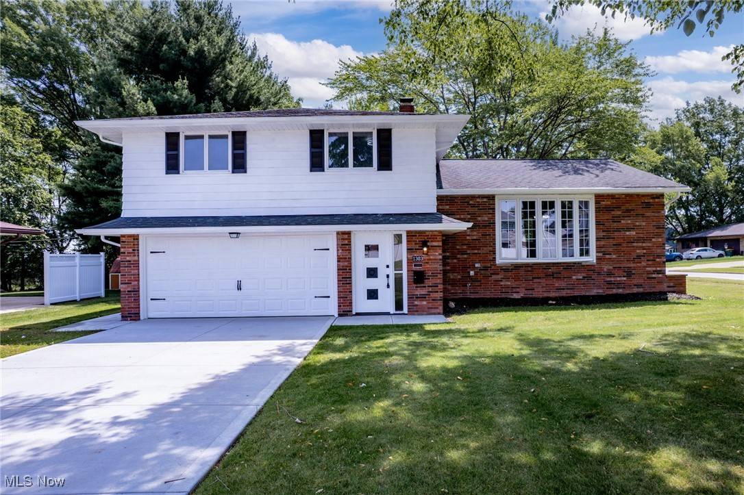Seven Hills, OH 44131,1303 E Dartmoor AVE