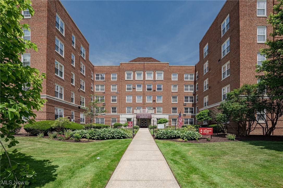 Shaker Heights, OH 44122,19201 Van Aken BLVD #211