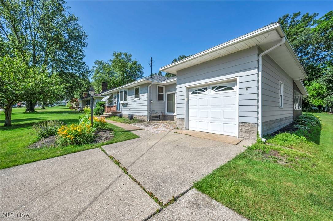 Amherst, OH 44001,154 Walnut DR