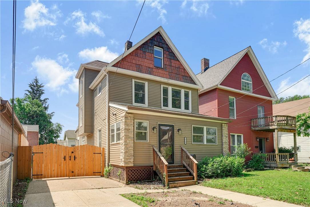 Cleveland, OH 44113,1713 Brevier AVE