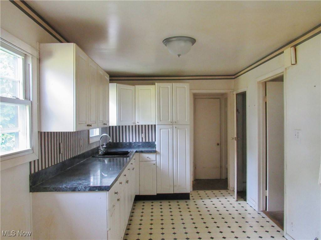 Garfield Heights, OH 44125,12316 Sunset DR