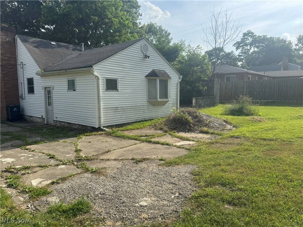Broadview Heights, OH 44147,2886 Royalwood RD