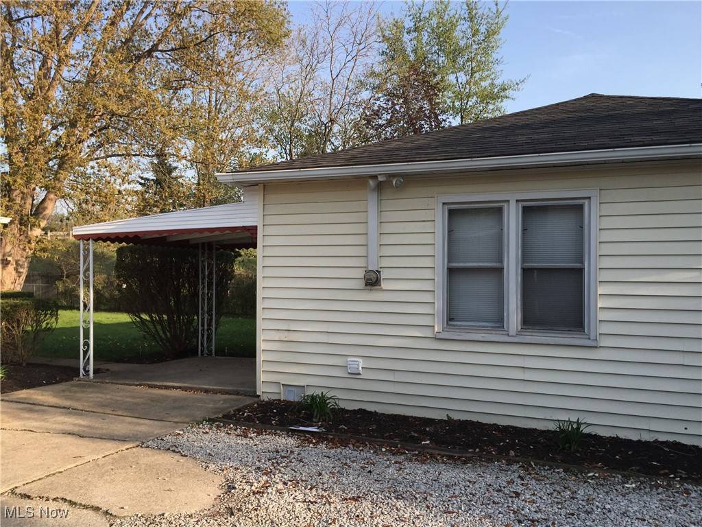 North Olmsted, OH 44070,5785 Fitch RD